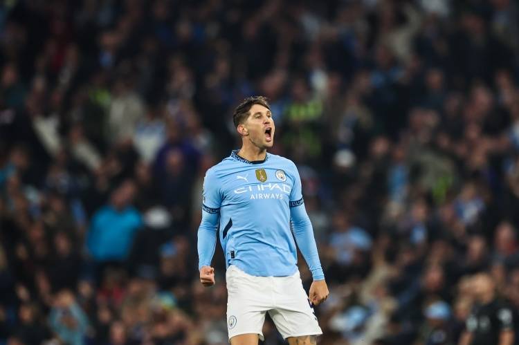 TA：曼城将关注中卫位置，斯通斯、阿克预计今夏离队